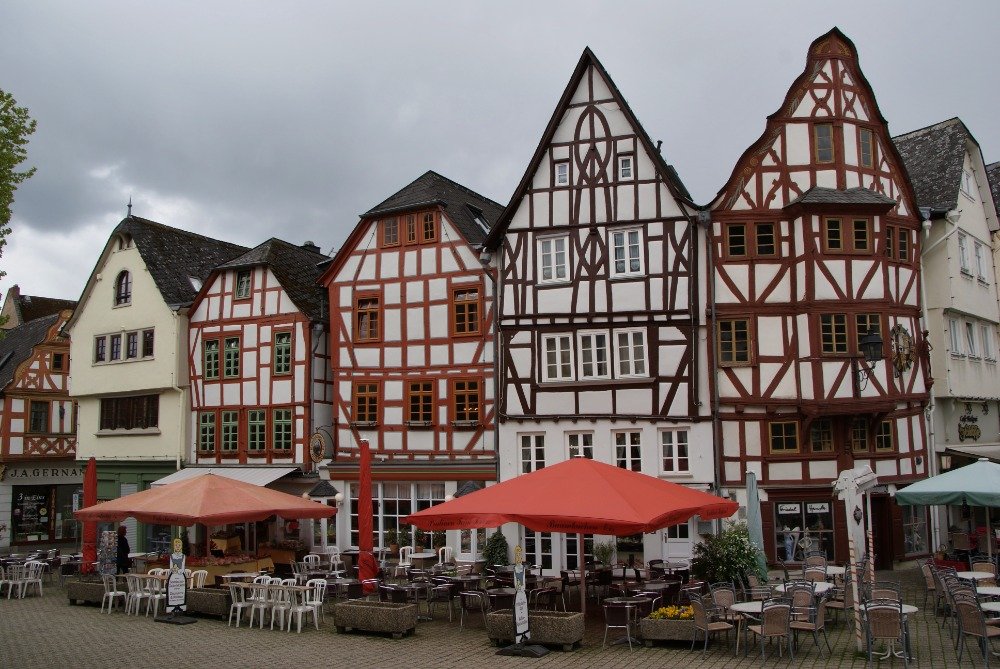 Limburg nad Lahnou - Biskupské náměstí  (Limburg an der Lahn – Bischofsplatz)