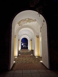 průchod Terezskou bránou