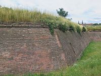 opevnění Korunní pevnůstky