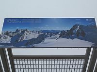 za banery bílé nic