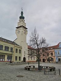 náměstí s radnicí