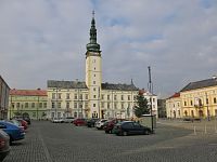 Náměstí Přemysla Otakara s radnicí