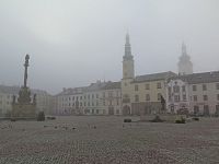 Náměstí T.G. Masaryka s radnicí a morovým sloupem