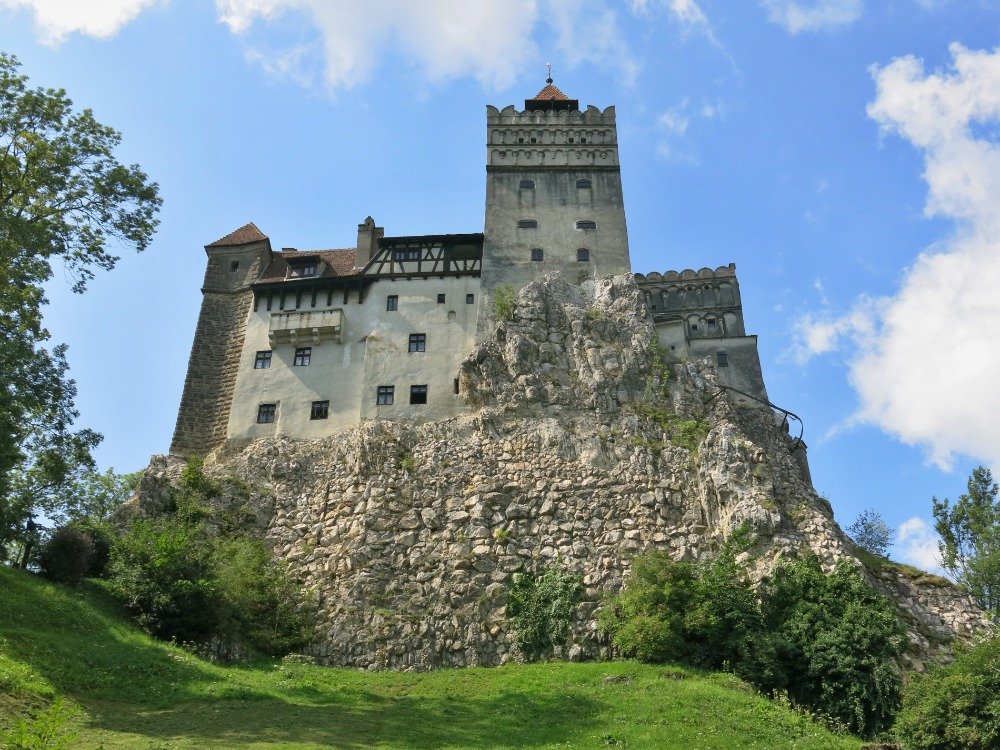 Bran – Draculův hrad aneb stavba, kterou legendární kníže nikdy nenavštívil (Castelul Bran)