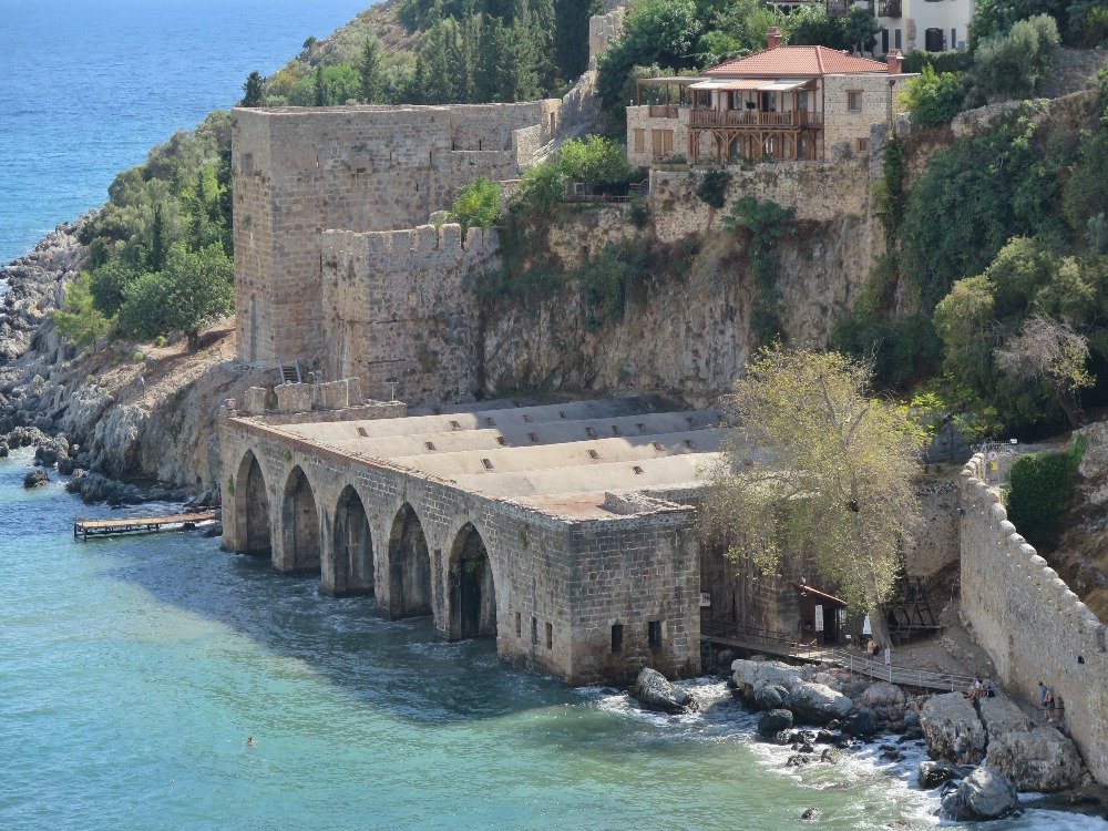 Alanya – zbrojnice  (Tophane)