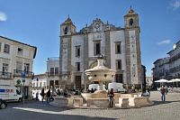 Évora – kostel sv. Antonína  (Igreja de Santo Antão)