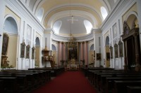 interiér empírového kostela Nanebevstoupení Páně