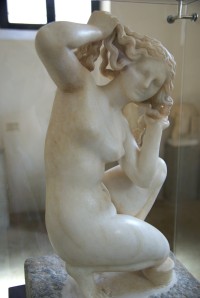 V moři se koupající Afrodita z 1. stol. př.n.l.