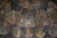 interiér s freskami z 15. stol.