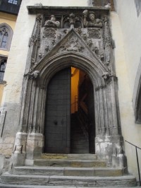 Šperkovní portál - vstup do Staré radnice