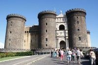 Neapol – Nový Hrad (Castel Nuovo nebo Maschio Angioino)