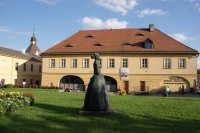 Česká Skalice – bývalá tvrz a hostinec, dnes muzeum B. Němcové