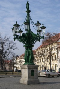 Praha – kandelábr pouličního osvětlení (osmiramenná plynová lampa)