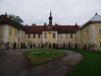 Vokšice – zámek a galerie Kovošrotu