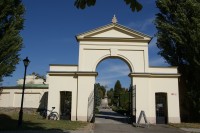 brána městského hřbitova