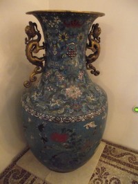 čínská váza s ušními dráčky