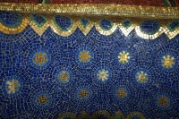 mozaika nad hlavním vchodem