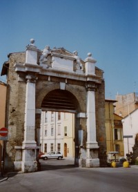 Porta San Mamante