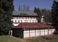 Luhačovice – Vodoléčebný ústav a Sluneční lázně s plovárnou