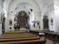 interiér farního kostela v Javorníku