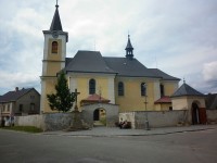 Nový Hrádek - kostel sv. Petra a Pavla