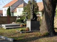 Hroby slováckých umělců na slavíně