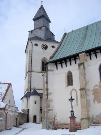 Hranolová věž kostela
