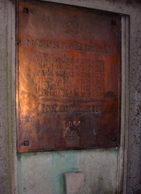 Památník obětem stavby tunelu v Brestovci