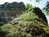 Starý hrad-hradby