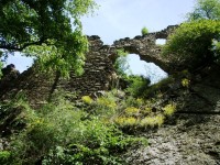 Starý hrad-hradby