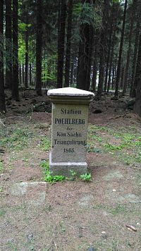 Historický trigonometrický bod na Pöhlbergu.