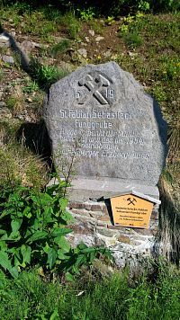 Pamětní kámen v Marienbergu.