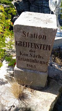 Triangulační kámen na Greifensteinu