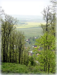 výhledy na obec Podhoří a do Moravské brány
