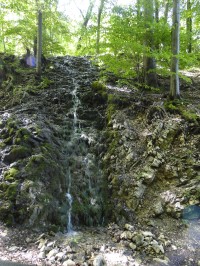 vodopádek na potoku Javorník v sedle Chotúč