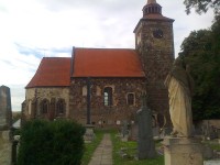 Plaňany románský kostel