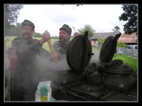 á -gulášek,polní kuchyně