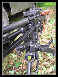 detail z ukázky různých zbraní