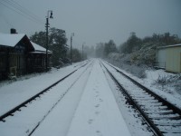 Letošní první sníh na nádraží na Ostrovci