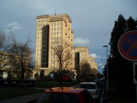 Pohled na věžáky z ulice Petrohradská