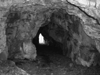 Průchodnické jeskyně