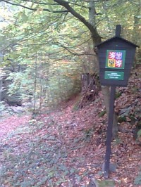 vstup do rezervace Údolí Suché Kamenice