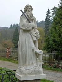 Svatý Jan pod Skalou - socha poustevníka Ivana 