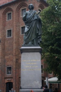 Toruň - 2007 - památník Kopernikovi