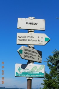 Prachovské skály - okruh do 10 km - Maršov přes Ervínův hrad, vyhl. Vítkovu a Míru, Pelíšek a zpět