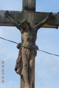 kříž u kostela - vrchní část