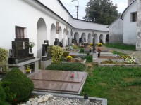 hřbitov v Horních Studýnkách u kostela