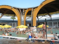 bazény s termální léčivou vodou 36 st. Celsia teplou