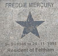 Londýnskou stopou Freddieho Mercuryho