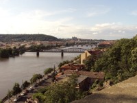 pohled od Vyšehradu na horizontu Pražský hrad